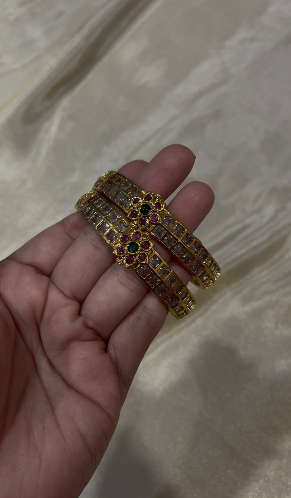 Jadau Kundan white stone Bangles