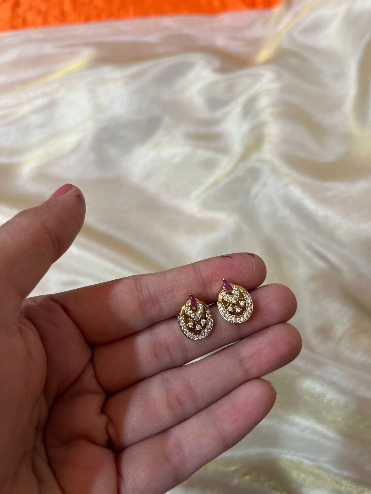 Removable Pendent with Earrings