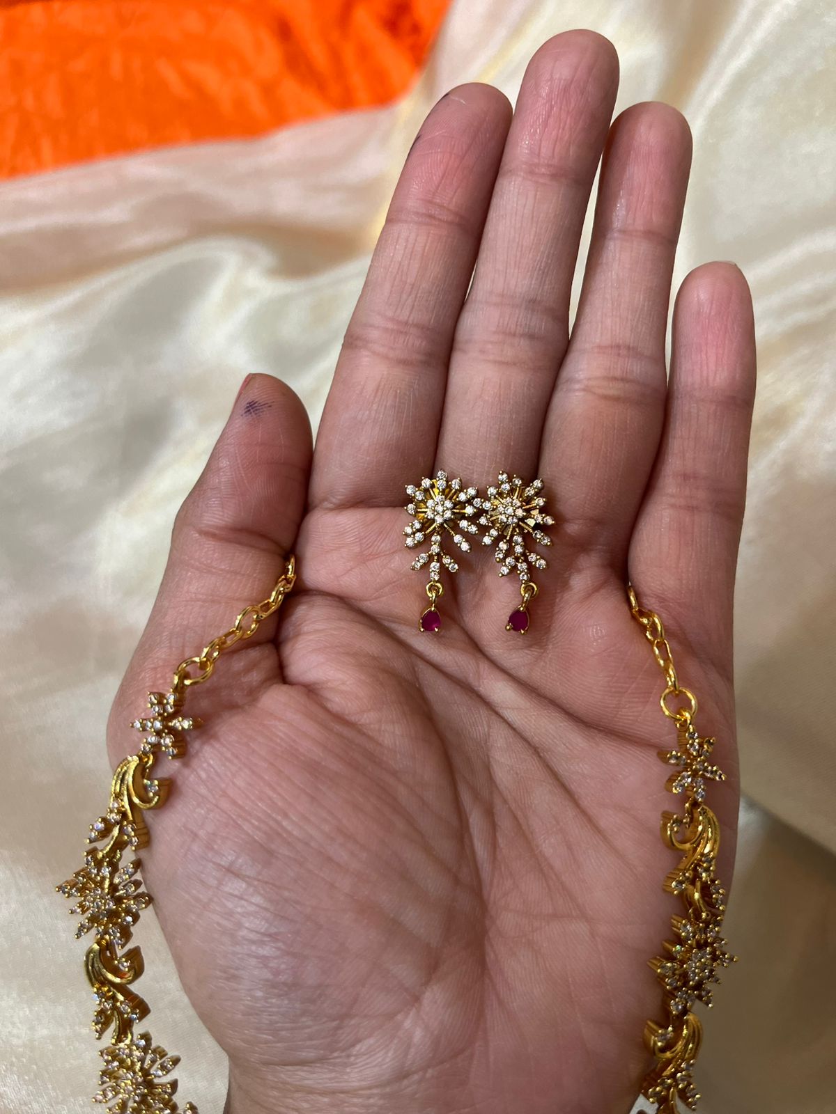 Simple neckset