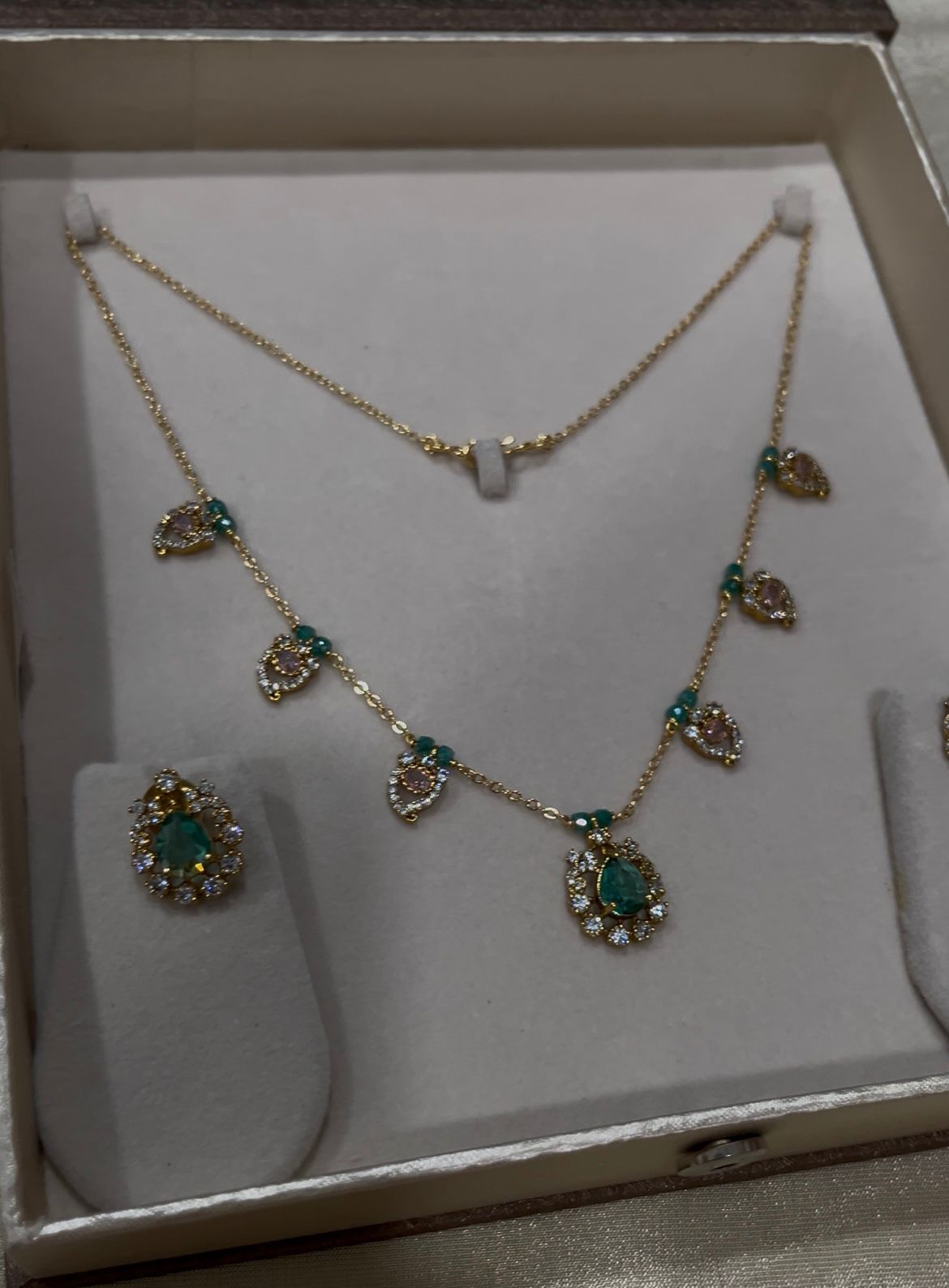 Gold replica Neckset with Earrings