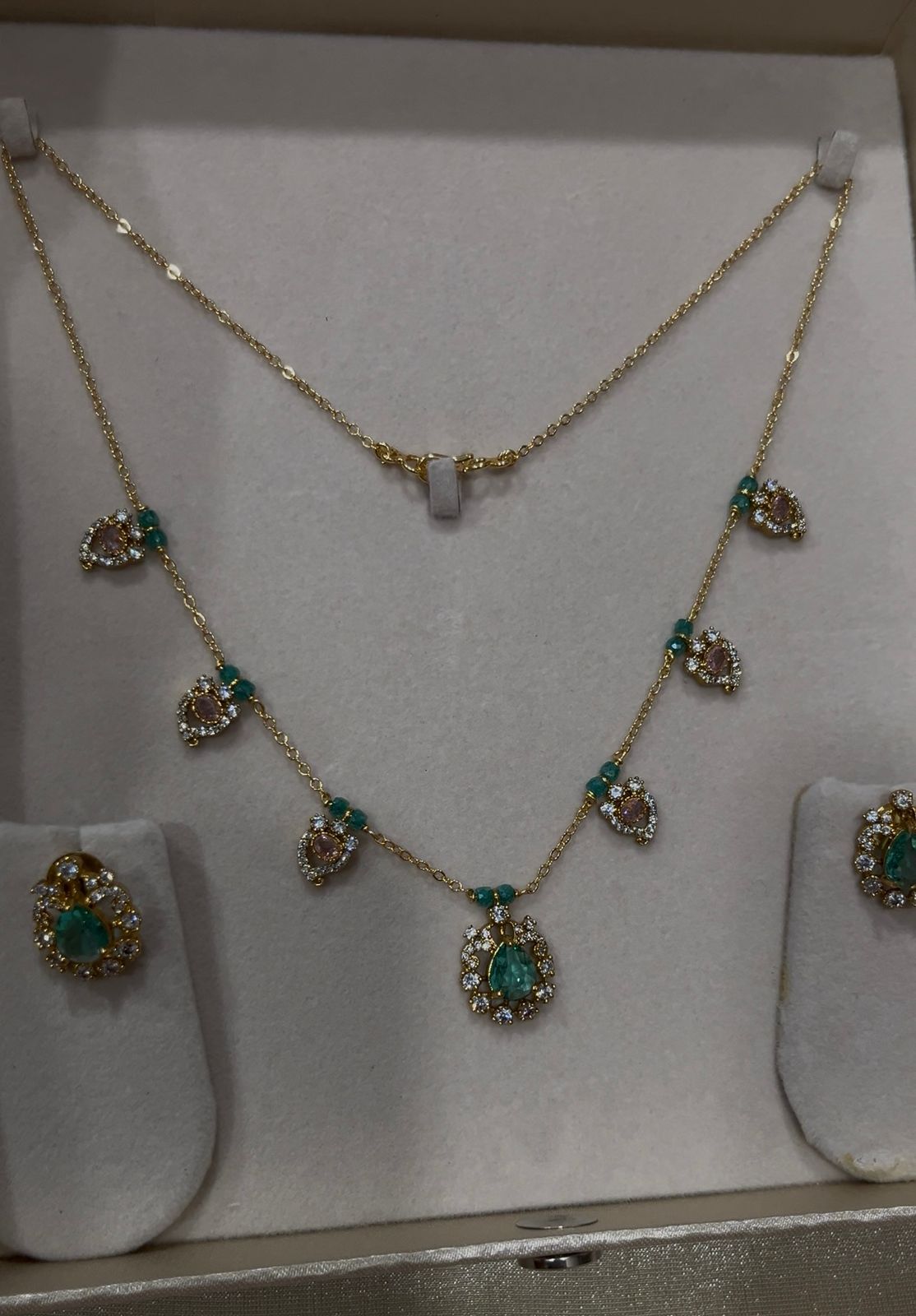 Gold replica Neckset with Earrings