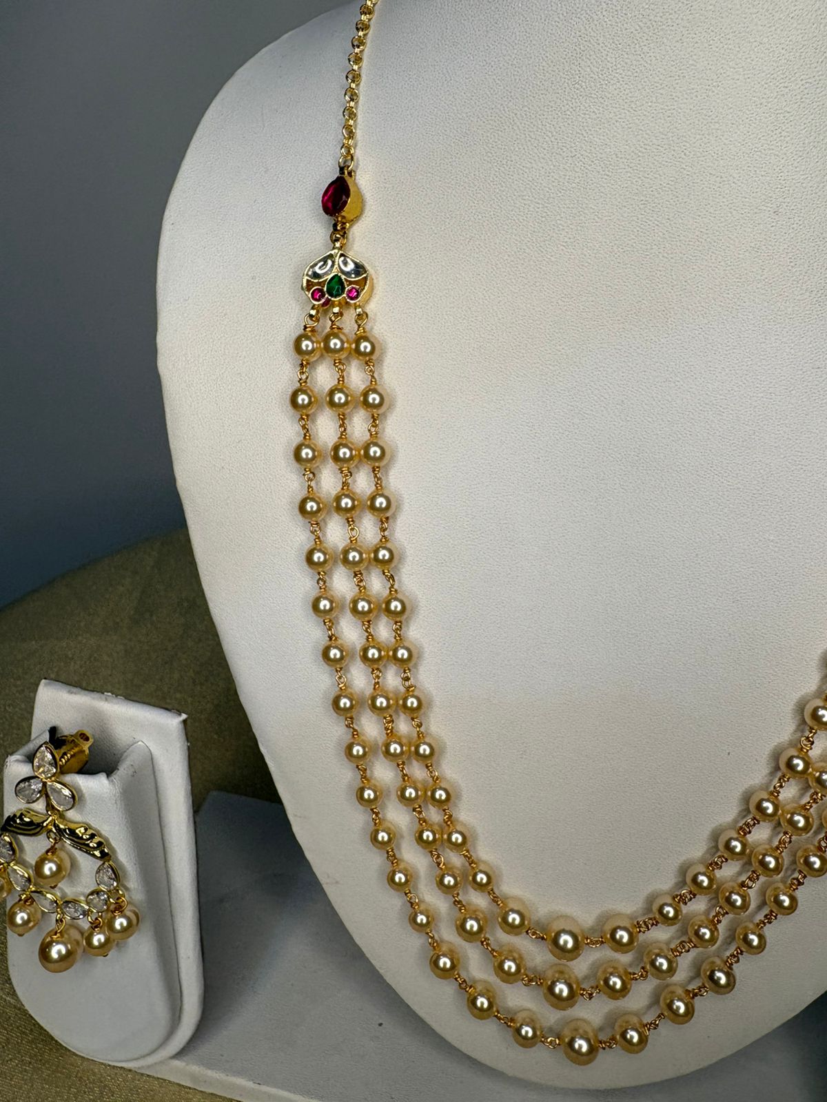 3 layered Swarovski Pearls with Earrings