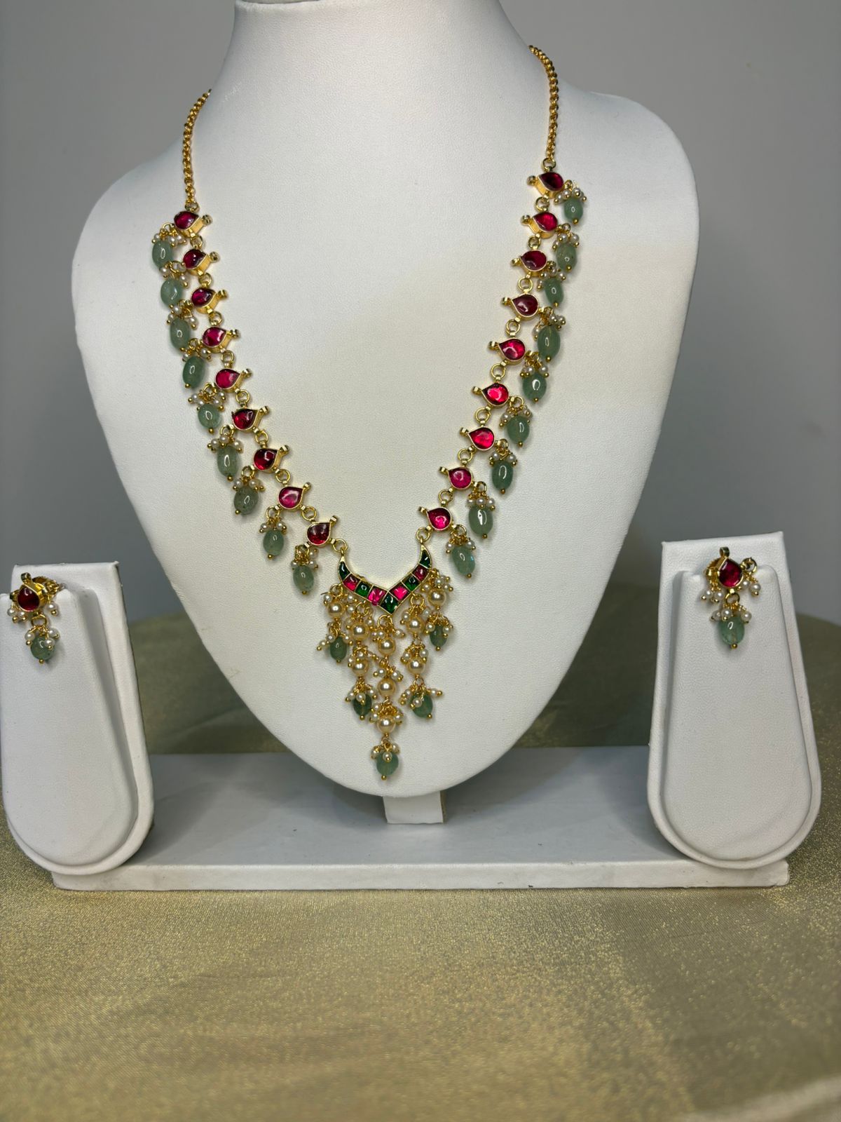 Jadau Kundan with Pearls and drop beads set